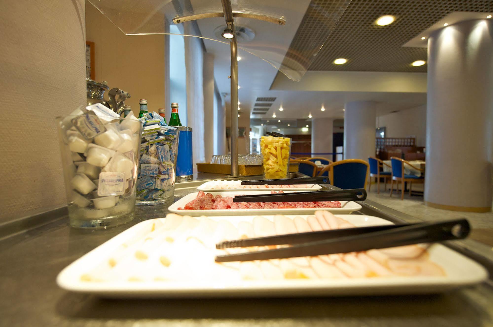 Hotel Novotel Firenze Nord Aeroporto 4*